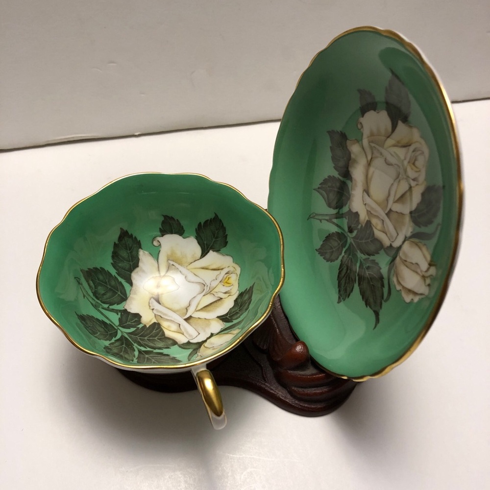 Paragon Double Warrant Cabbage Rose Tea Cup & Saucer Green Teacup Vintage - Picture 3 of 16